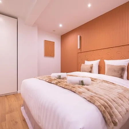Апартаменты Spacious In With Ac *